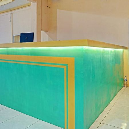 Oyo 91825 Ayu Lestari Homestay Nganjuk Eksteriør billede